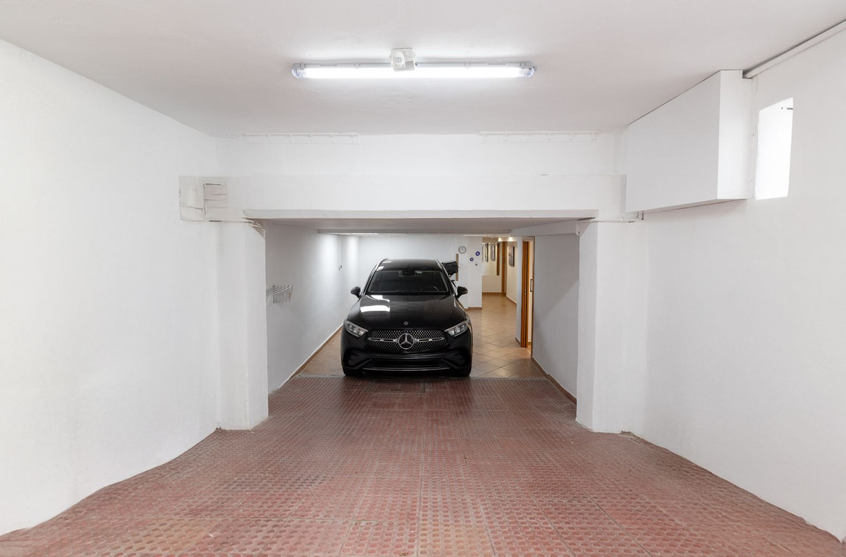 6 Bed Townhouse for sale in Torremolinos Costa Del Sol, Málaga, Spain