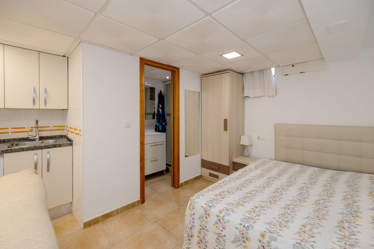 6 Bed Townhouse for sale in Torremolinos Costa Del Sol, Málaga, Spain