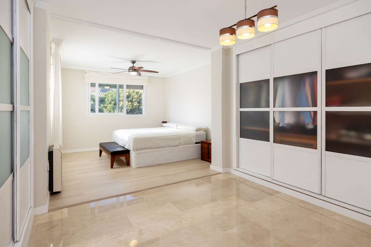 6 Bed Townhouse for sale in Torremolinos Costa Del Sol, Málaga, Spain
