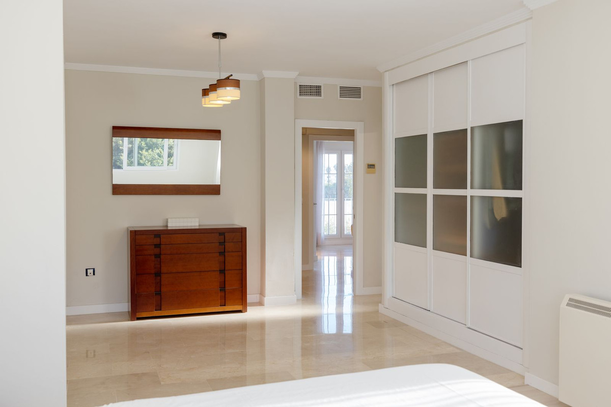 6 Bed Townhouse for sale in Torremolinos Costa Del Sol, Málaga, Spain
