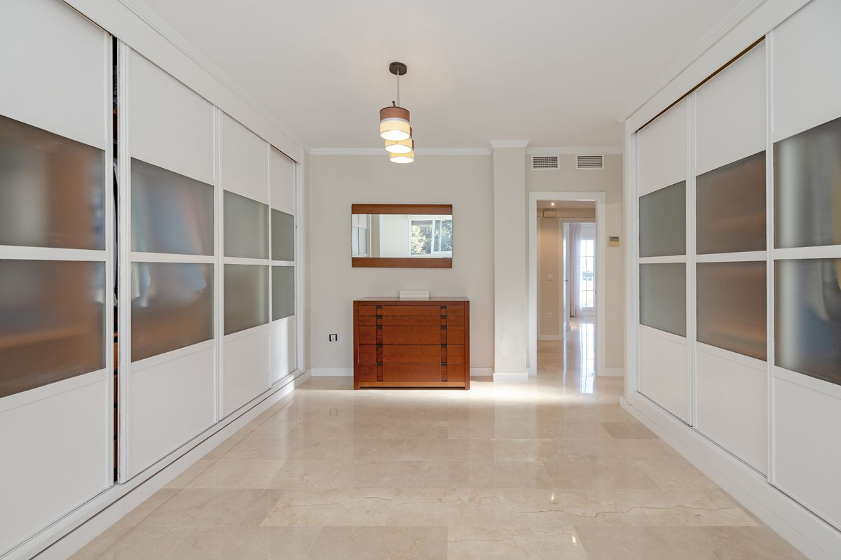 6 Bed Townhouse for sale in Torremolinos Costa Del Sol, Málaga, Spain