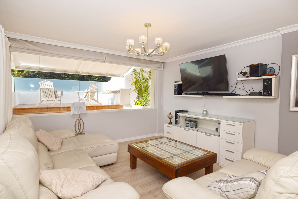 6 Bed Townhouse for sale in Torremolinos Costa Del Sol, Málaga, Spain
