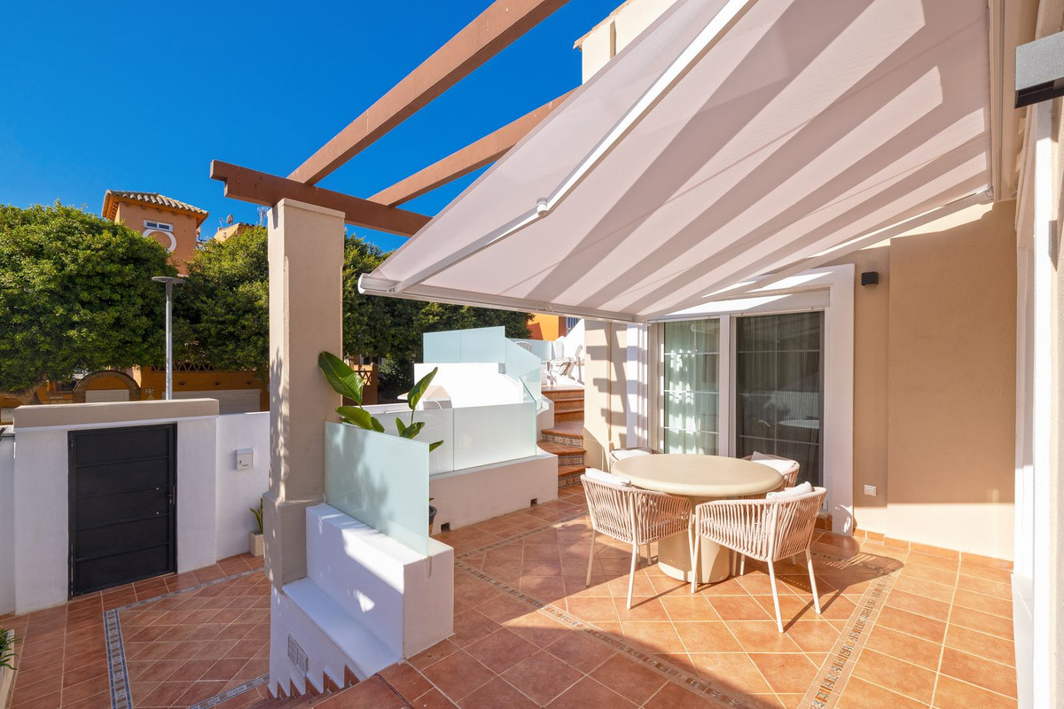 6 Bed Townhouse for sale in Torremolinos Costa Del Sol, Málaga, Spain