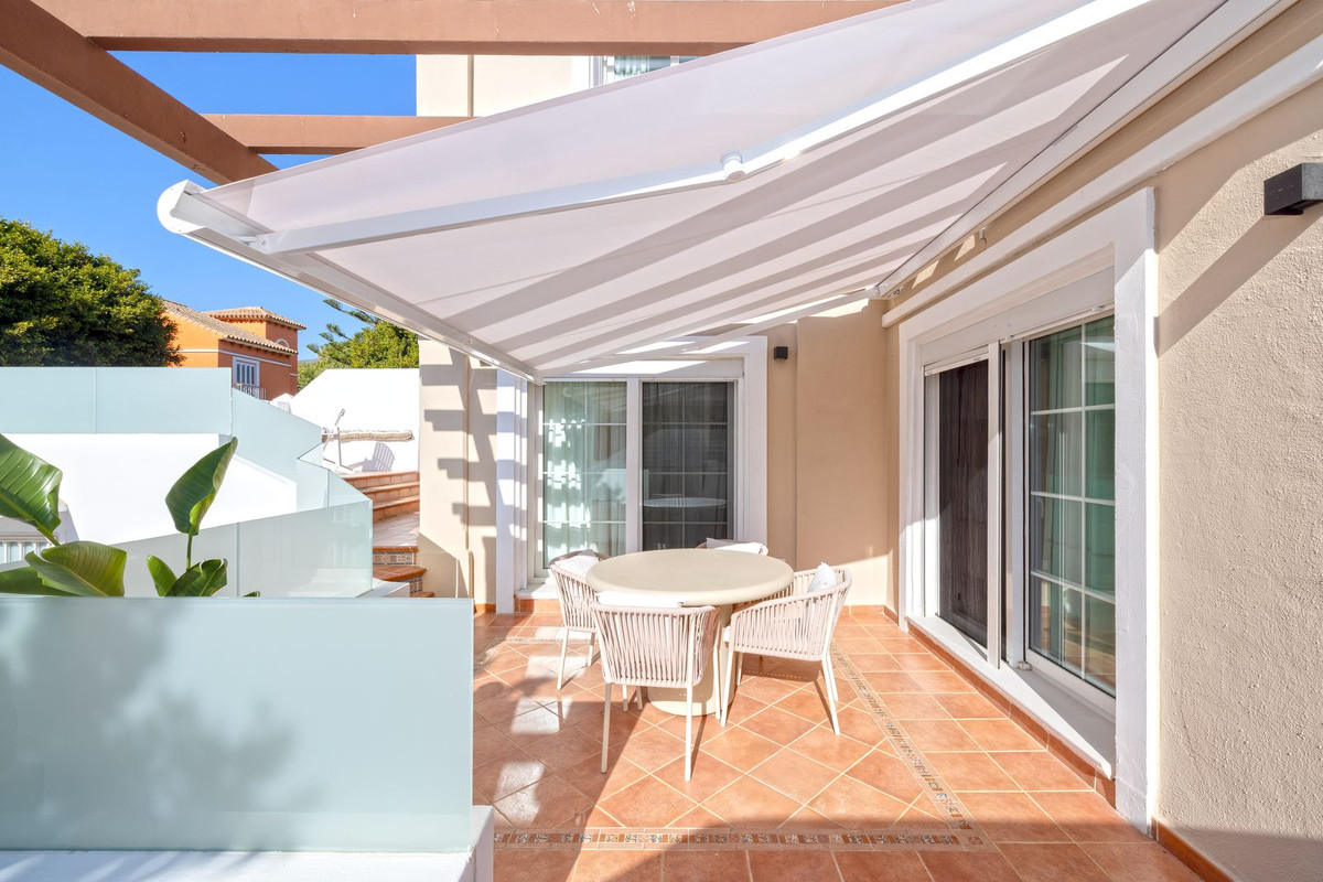 6 Bed Townhouse for sale in Torremolinos Costa Del Sol, Málaga, Spain