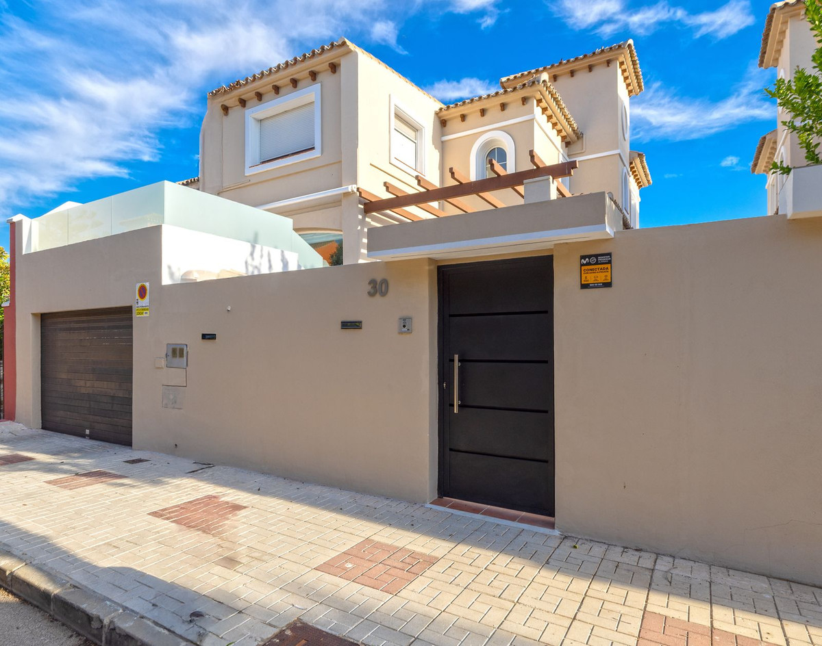 6 Bed Townhouse for sale in Torremolinos Costa Del Sol, Málaga, Spain
