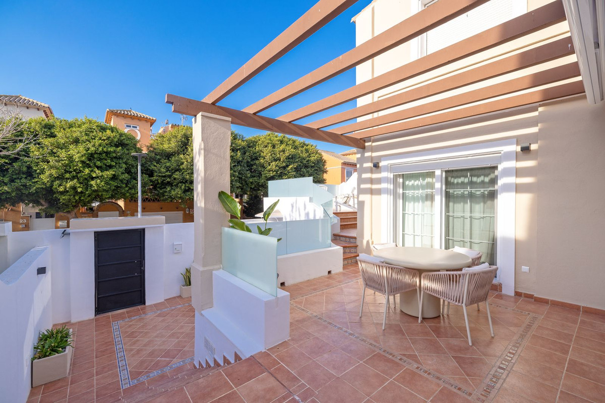 6 Bed Townhouse for sale in Torremolinos Costa Del Sol, Málaga, Spain