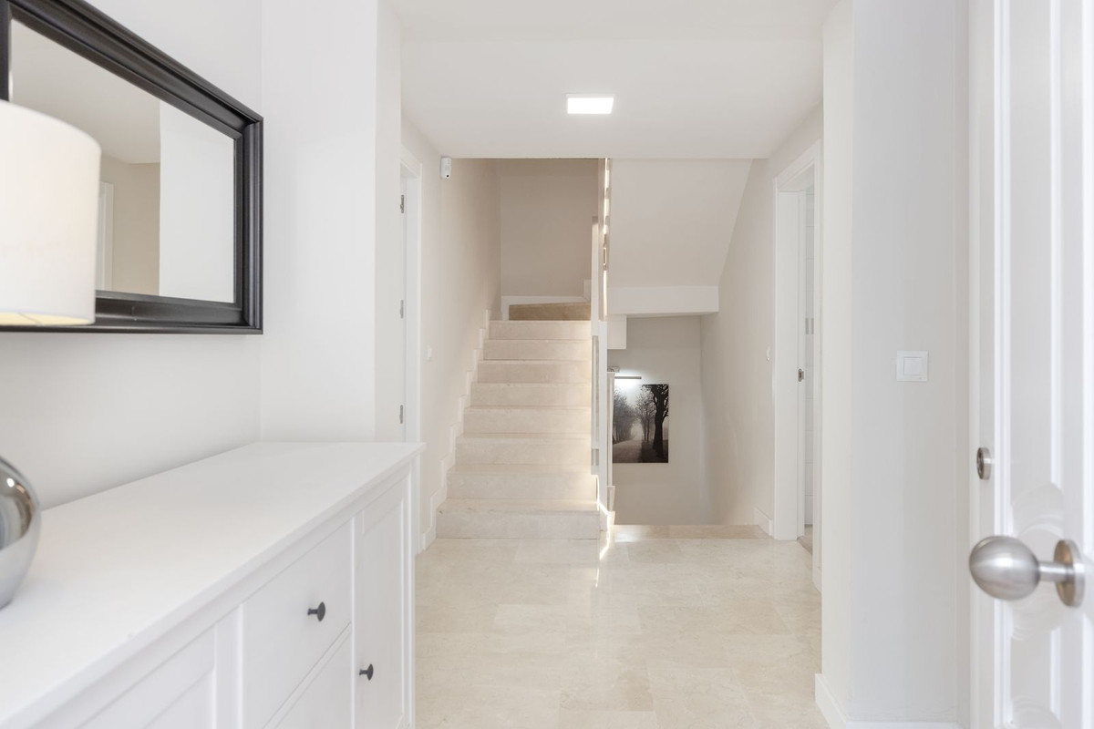 6 Bed Townhouse for sale in Torremolinos Costa Del Sol, Málaga, Spain