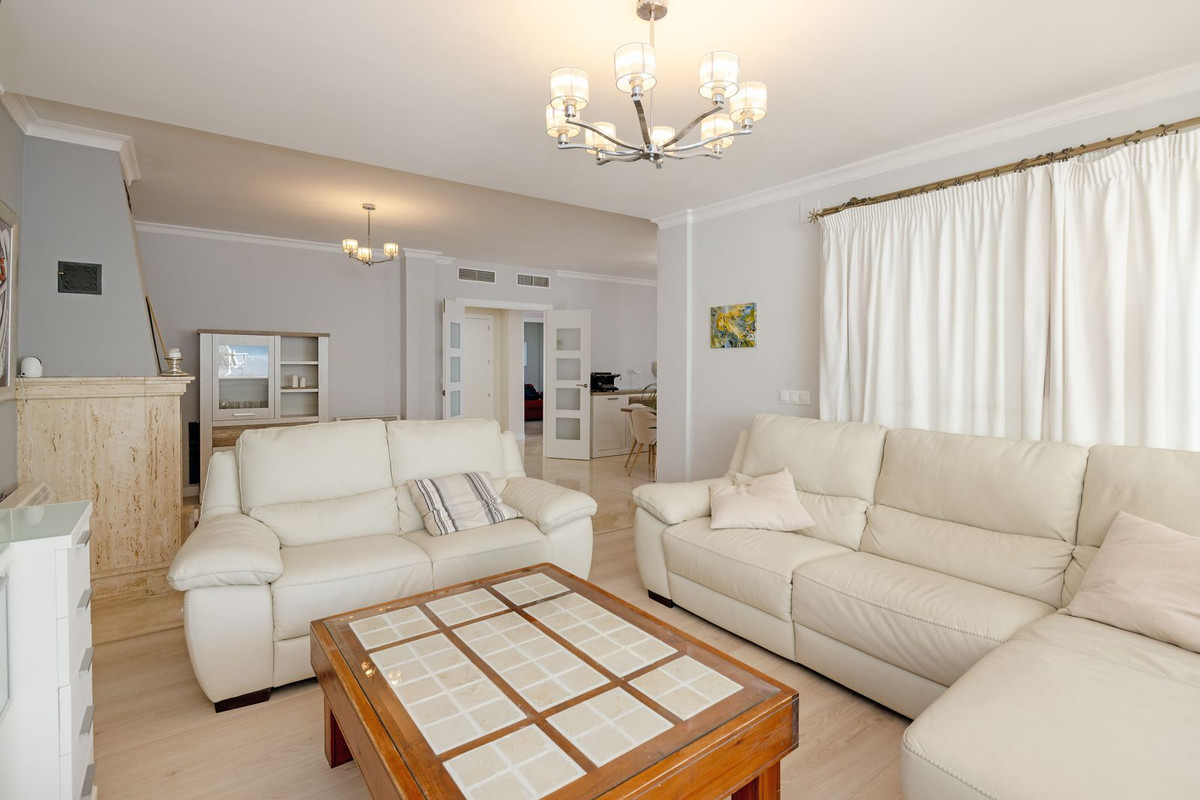 6 Bed Townhouse for sale in Torremolinos Costa Del Sol, Málaga, Spain