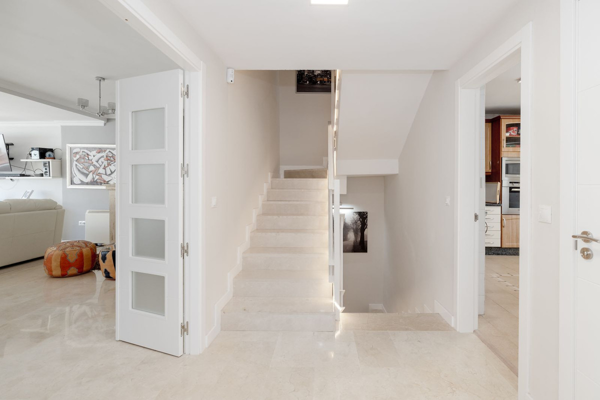 6 Bed Townhouse for sale in Torremolinos Costa Del Sol, Málaga, Spain