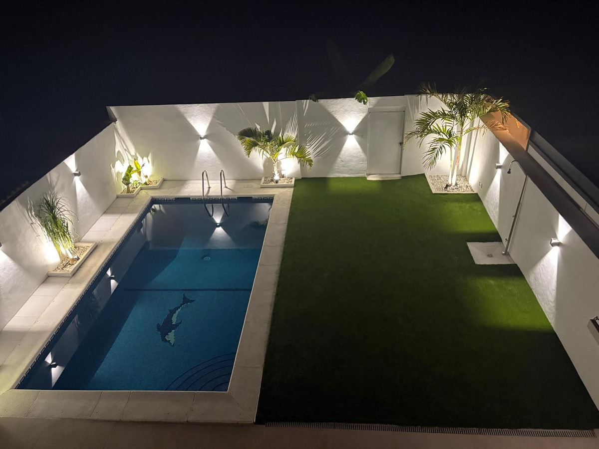 6 Bed Townhouse for sale in Torremolinos Costa Del Sol, Málaga, Spain