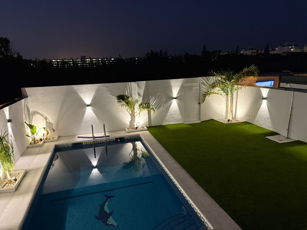6 Bed Townhouse for sale in Torremolinos Costa Del Sol, Málaga, Spain