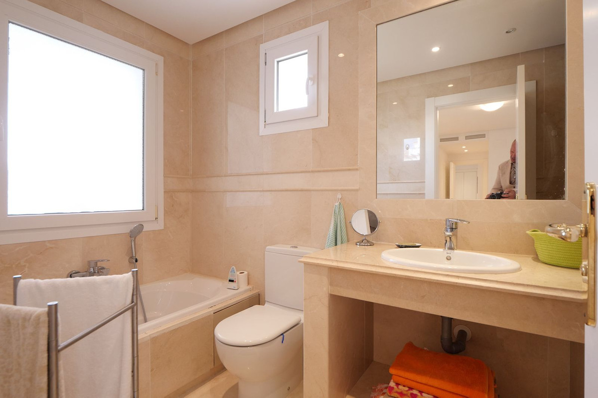 2 Bed Apartment for sale in Nueva Andalucía Costa Del Sol, Málaga, Spain