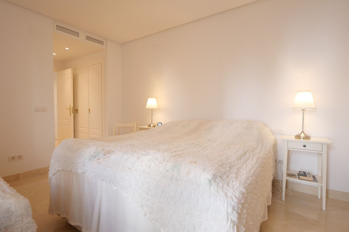 2 Bed Apartment for sale in Nueva Andalucía Costa Del Sol, Málaga, Spain