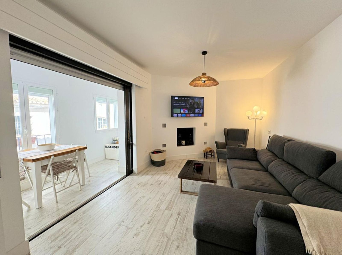 Se vende Apartamento Planta Media de 2 dormitorios en Costa Del Sol, Málaga, España