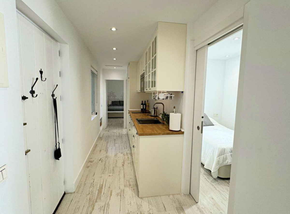 Se vende Apartamento Planta Media de 2 dormitorios en Costa Del Sol, Málaga, España