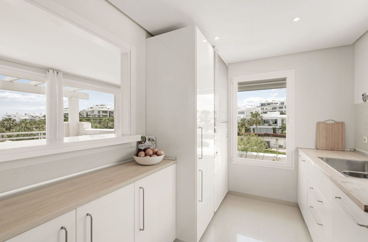 Se vende Apartamento Planta Media de 2 dormitorios en Costa Del Sol, Málaga, España
