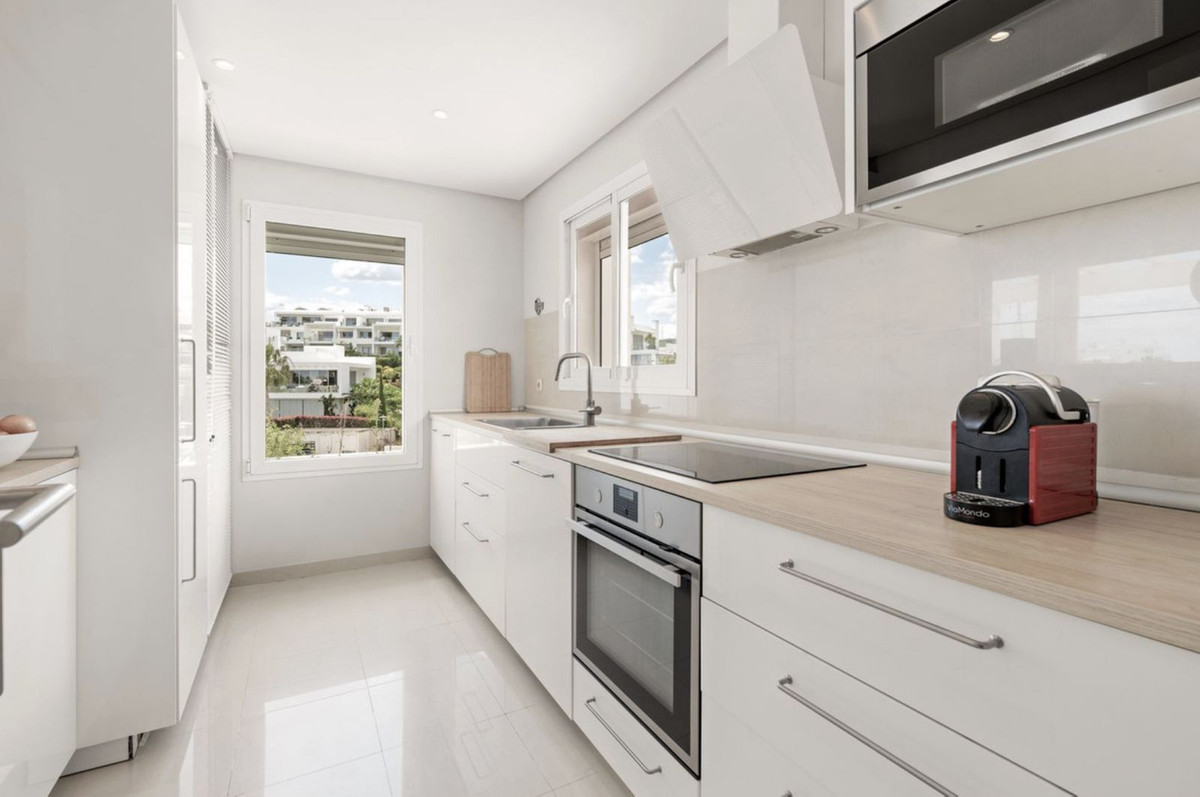 Se vende Apartamento Planta Media de 2 dormitorios en Costa Del Sol, Málaga, España