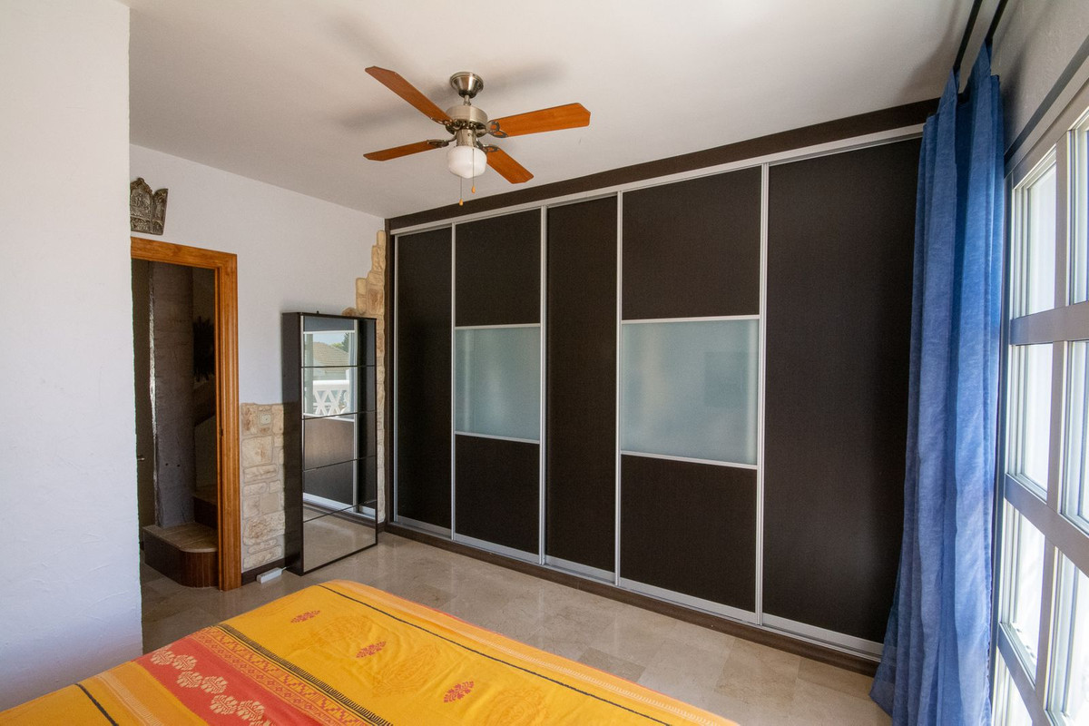 Se vende Pareada de 2 dormitorios en Costa Del Sol, Málaga, España
