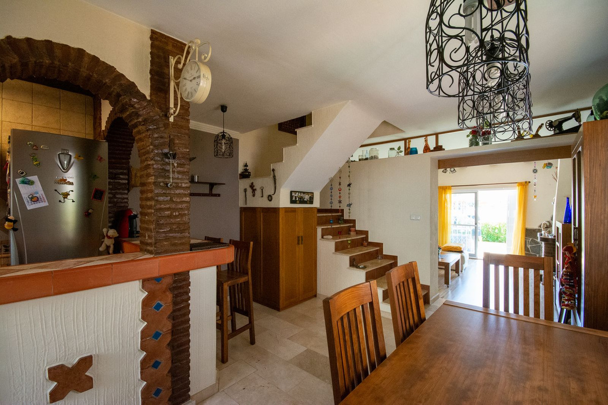 Se vende Pareada de 2 dormitorios en Costa Del Sol, Málaga, España