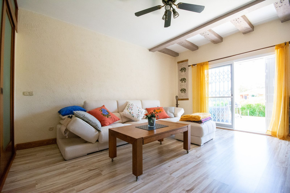 Se vende Pareada de 2 dormitorios en Costa Del Sol, Málaga, España