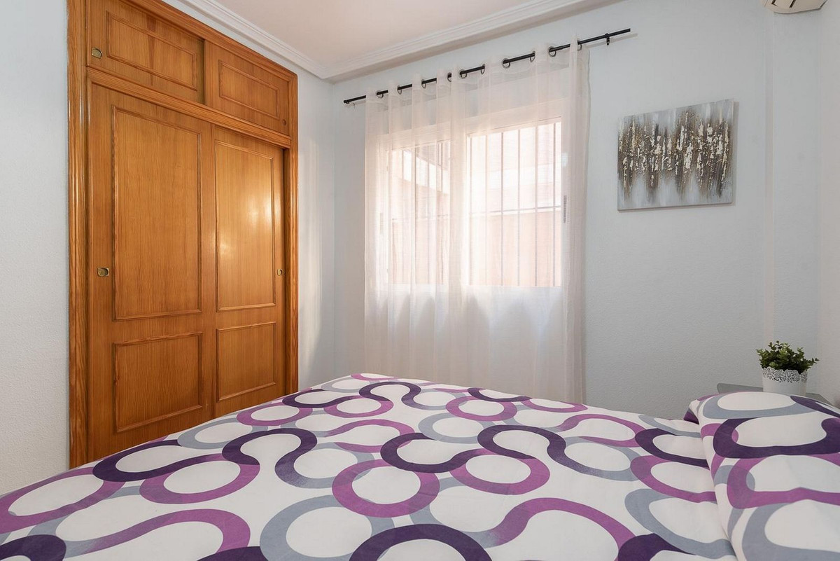 Se vende Apartamento Planta Baja de 2 dormitorios en Costa Blanca, Alicante, España