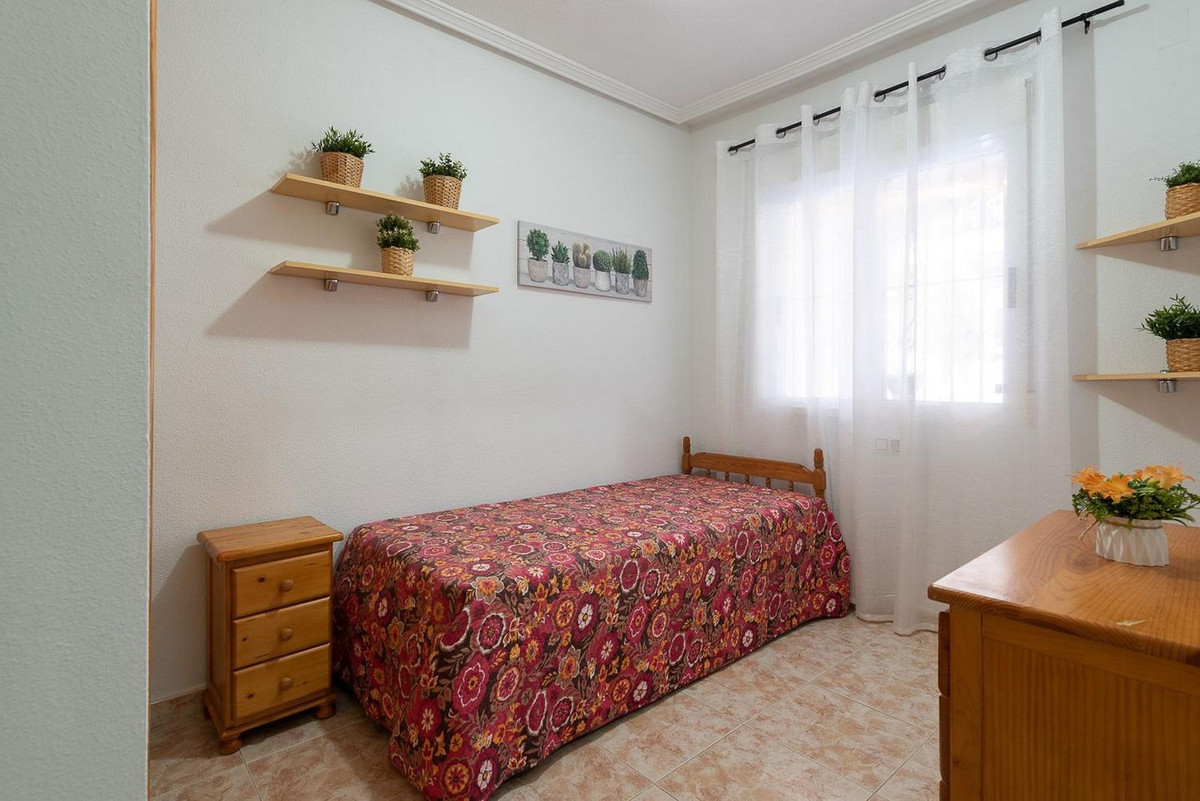 Se vende Apartamento Planta Baja de 2 dormitorios en Costa Blanca, Alicante, España