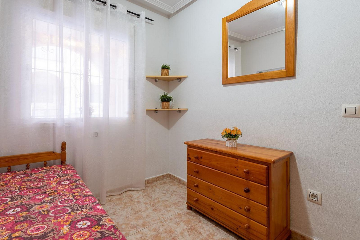 Se vende Apartamento Planta Baja de 2 dormitorios en Costa Blanca, Alicante, España