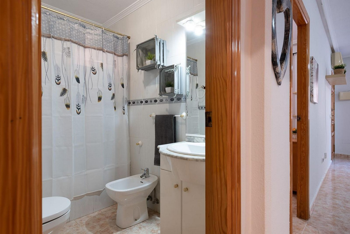 Se vende Apartamento Planta Baja de 2 dormitorios en Costa Blanca, Alicante, España