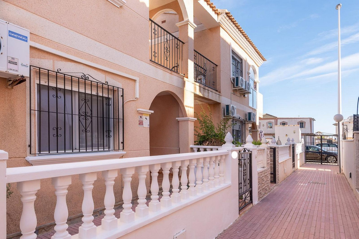 Se vende Apartamento Planta Baja de 2 dormitorios en Costa Blanca, Alicante, España
