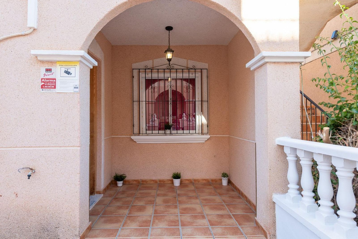 Se vende Apartamento Planta Baja de 2 dormitorios en Costa Blanca, Alicante, España