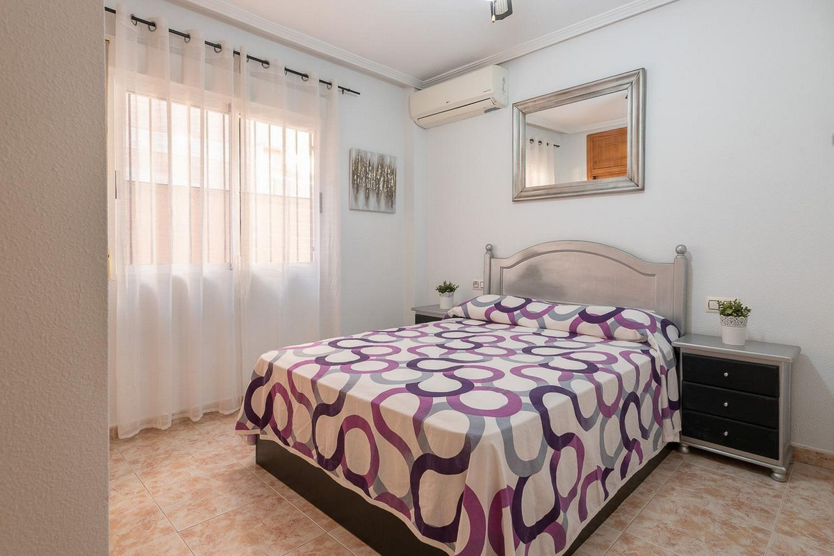 Se vende Apartamento Planta Baja de 2 dormitorios en Costa Blanca, Alicante, España