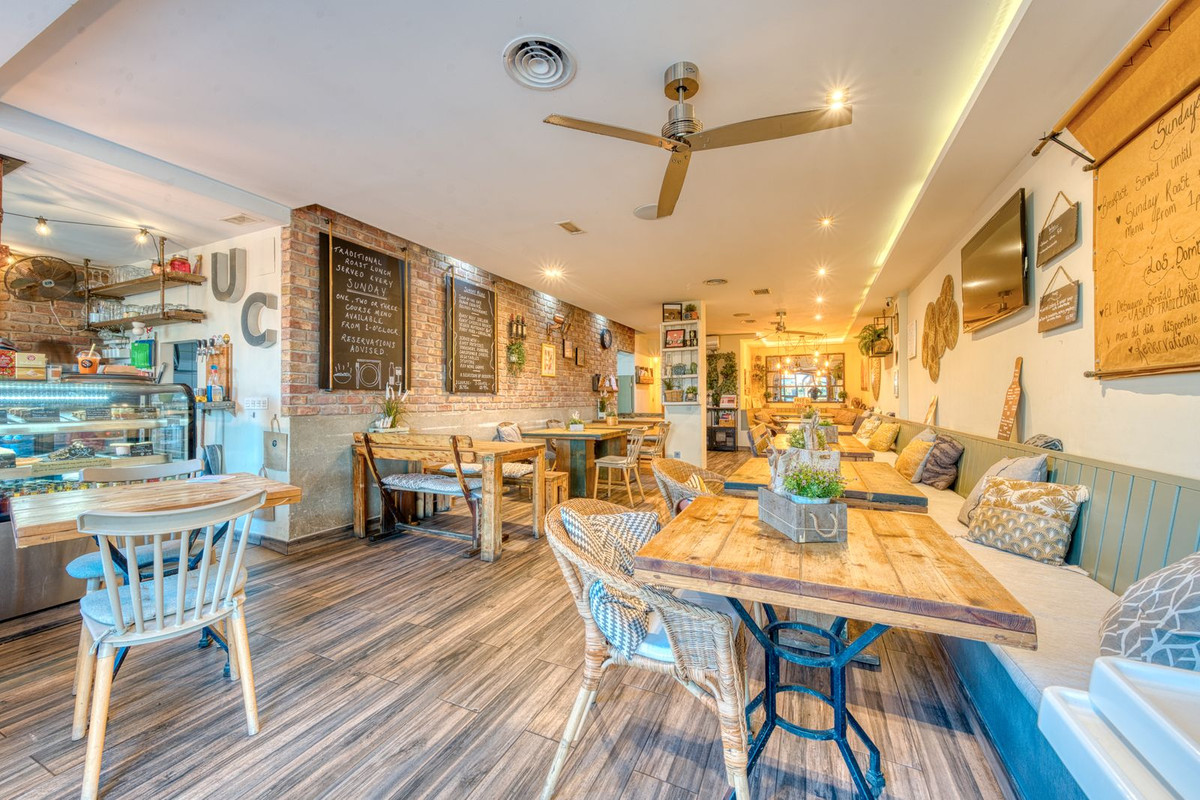 Commercial unit for sale in San Pedro De Alcántara Costa Del Sol, Málaga, Spain