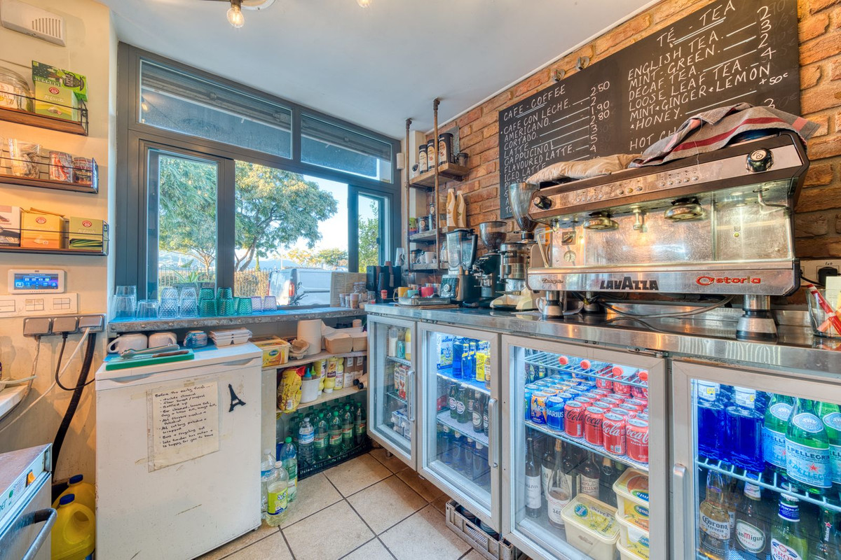 Commercial unit for sale in San Pedro De Alcántara Costa Del Sol, Málaga, Spain