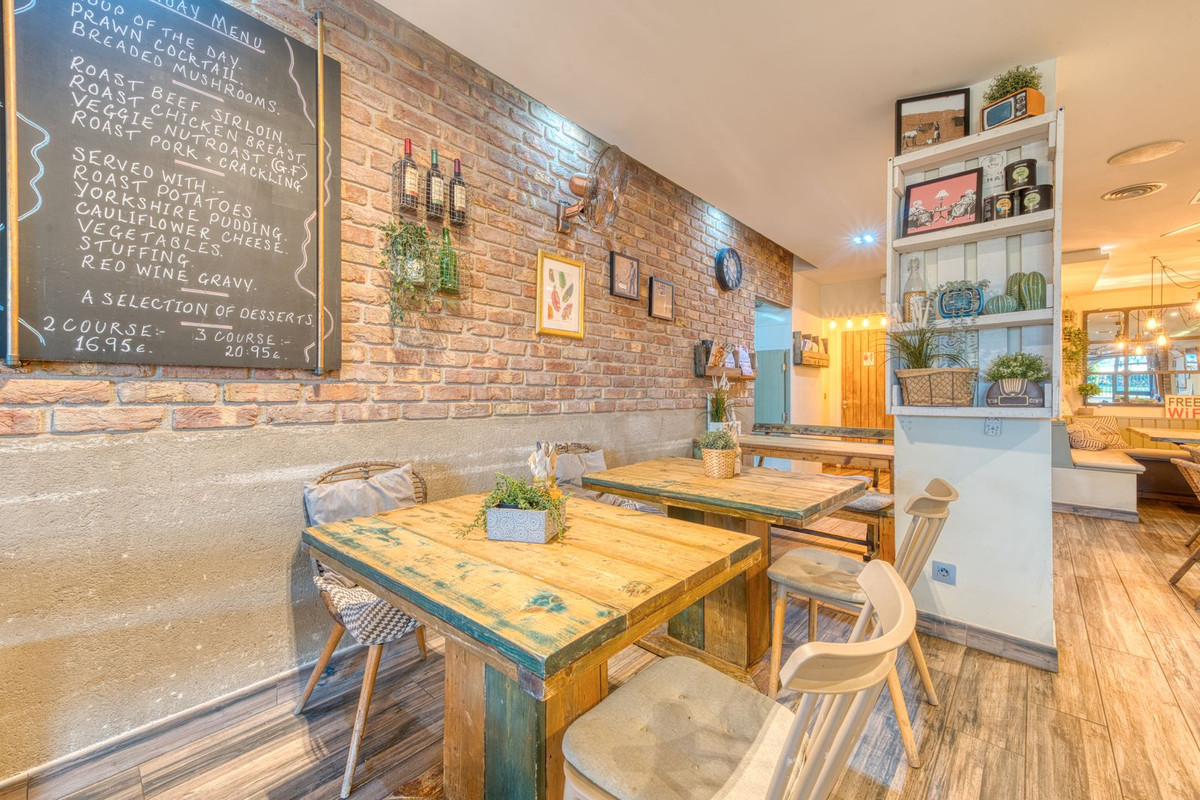 Commercial unit for sale in San Pedro De Alcántara Costa Del Sol, Málaga, Spain