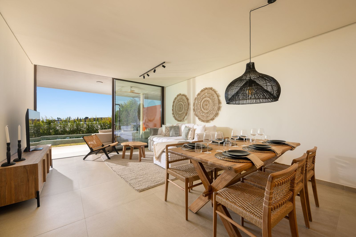 2 Bed Apartment for sale in Fuengirola Costa Del Sol, Málaga, Spain