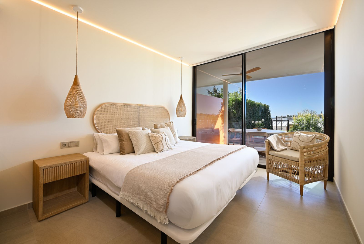 2 Bed Apartment for sale in Fuengirola Costa Del Sol, Málaga, Spain