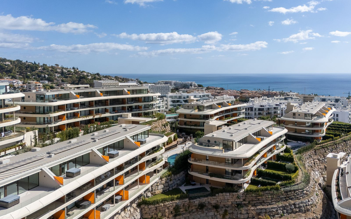 2 Bed Apartment for sale in Fuengirola Costa Del Sol, Málaga, Spain