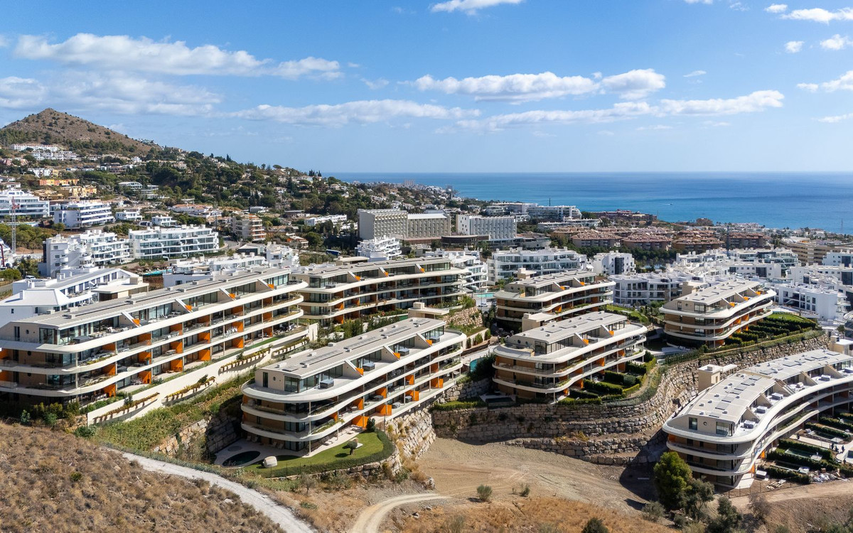 2 Bed Apartment for sale in Fuengirola Costa Del Sol, Málaga, Spain