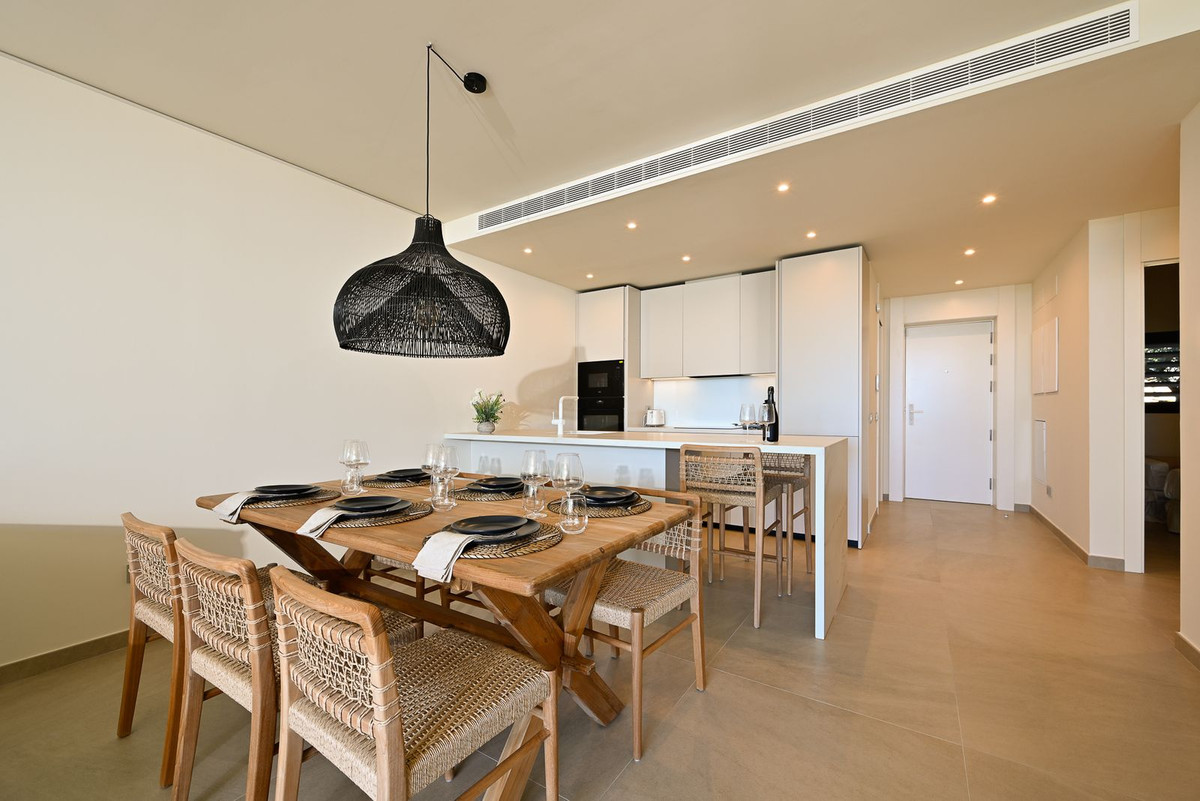 2 Bed Apartment for sale in Fuengirola Costa Del Sol, Málaga, Spain