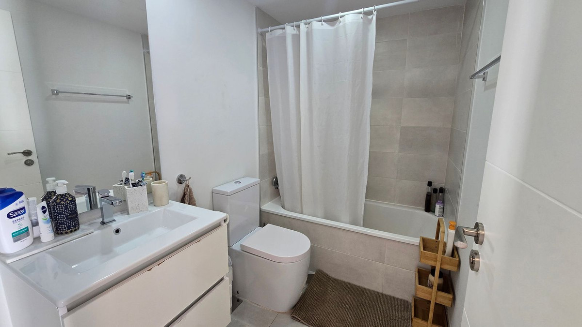 2 Bed Apartment for sale in Benalmadena Costa Del Sol, Málaga, Spain