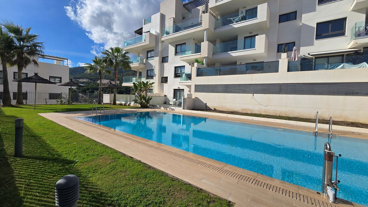 2 Bed Apartment for sale in Benalmadena Costa Del Sol, Málaga, Spain