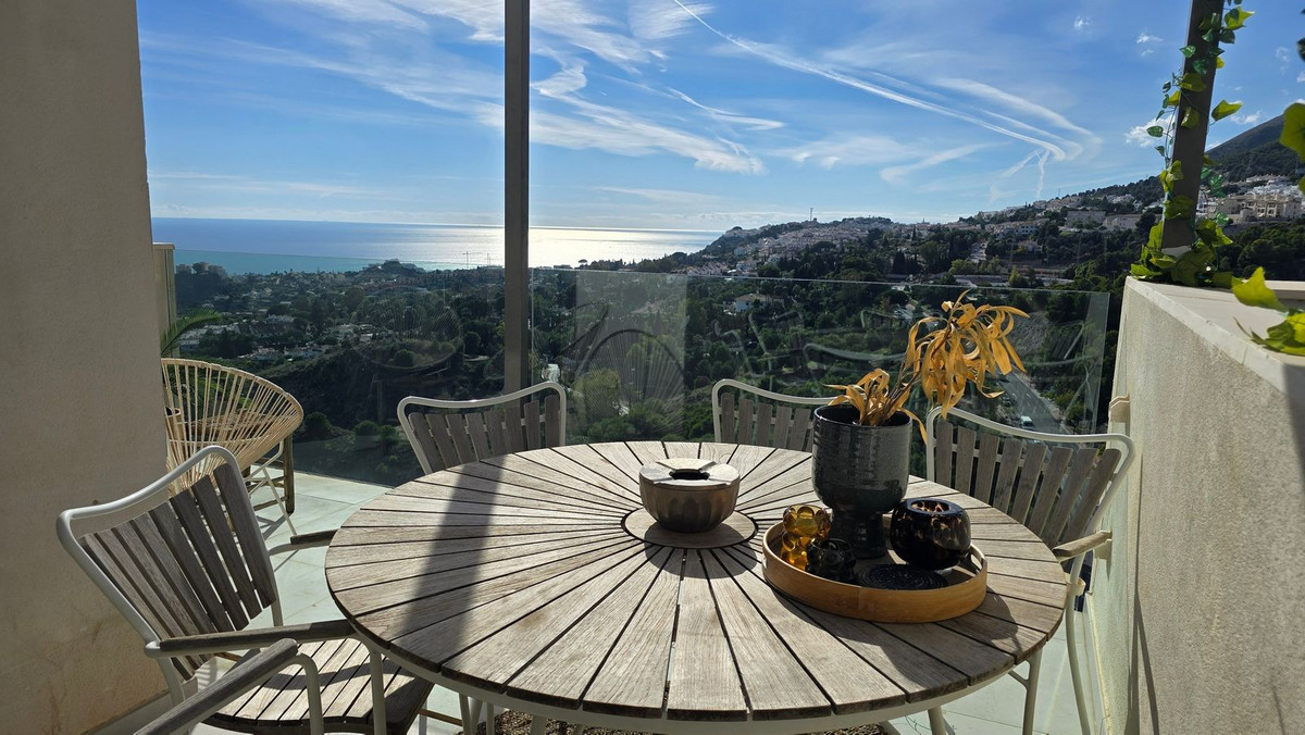 2 Bed Apartment for sale in Benalmadena Costa Del Sol, Málaga, Spain