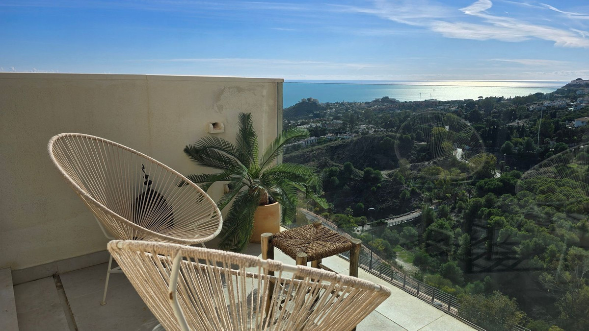 2 Bed Apartment for sale in Benalmadena Costa Del Sol, Málaga, Spain