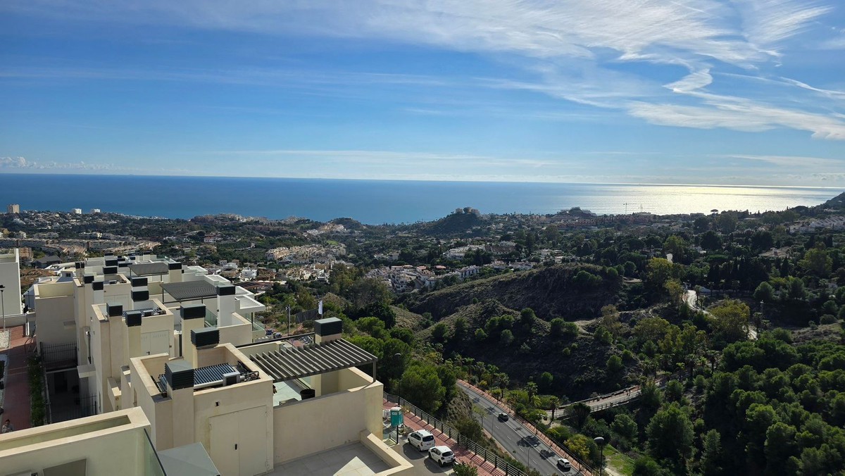 2 Bed Apartment for sale in Benalmadena Costa Del Sol, Málaga, Spain