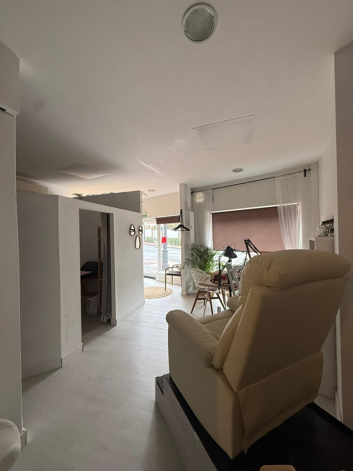 Se vende Local comercial  en Costa Del Sol, Málaga, España