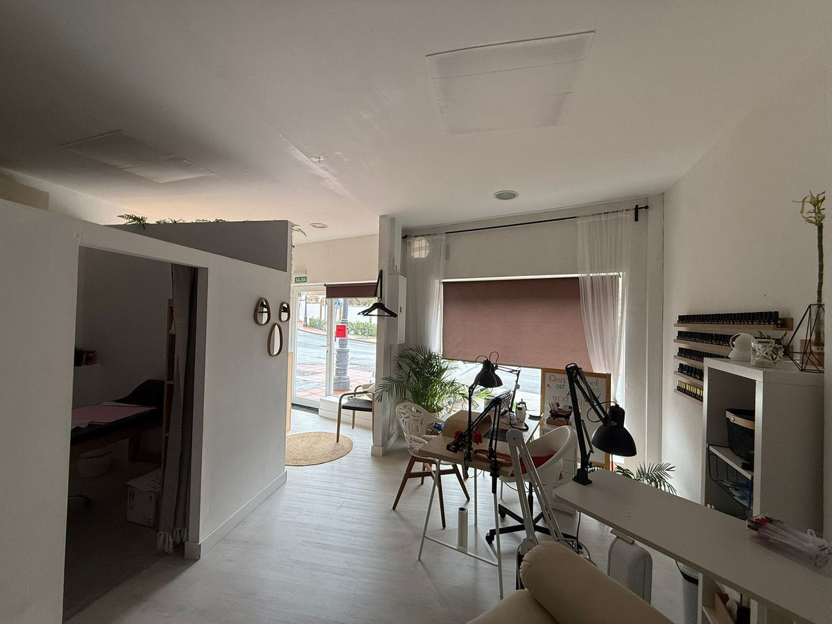 Se vende Local comercial  en Costa Del Sol, Málaga, España