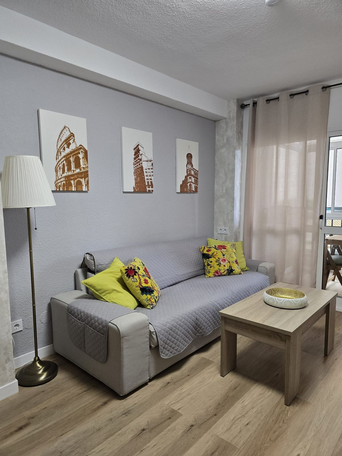 2 Bed Apartment for sale in Fuengirola Costa Del Sol, Málaga, Spain