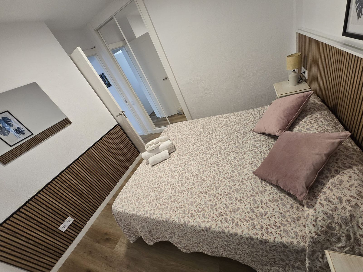 2 Bed Apartment for sale in Fuengirola Costa Del Sol, Málaga, Spain