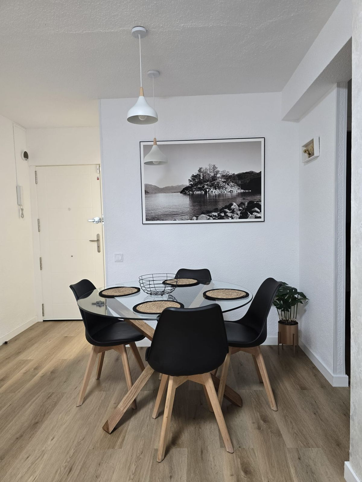 2 Bed Apartment for sale in Fuengirola Costa Del Sol, Málaga, Spain