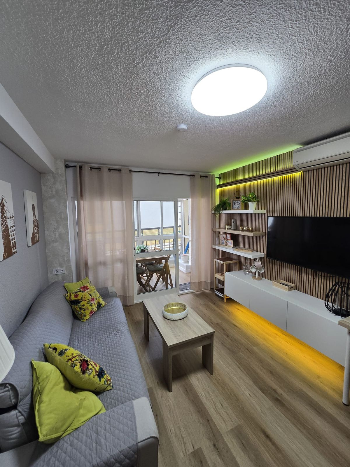 2 Bed Apartment for sale in Fuengirola Costa Del Sol, Málaga, Spain